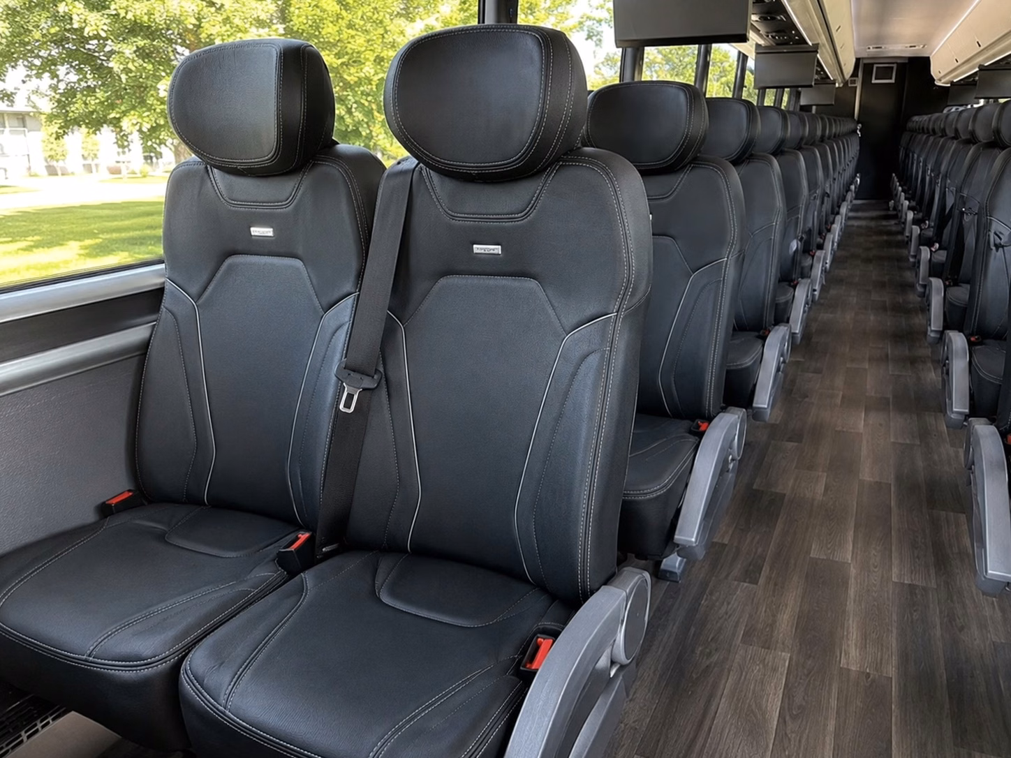 charterbusrentaljacksonvillefl com is here to make jacksonville prom transportation simple stress free and unforgettable
